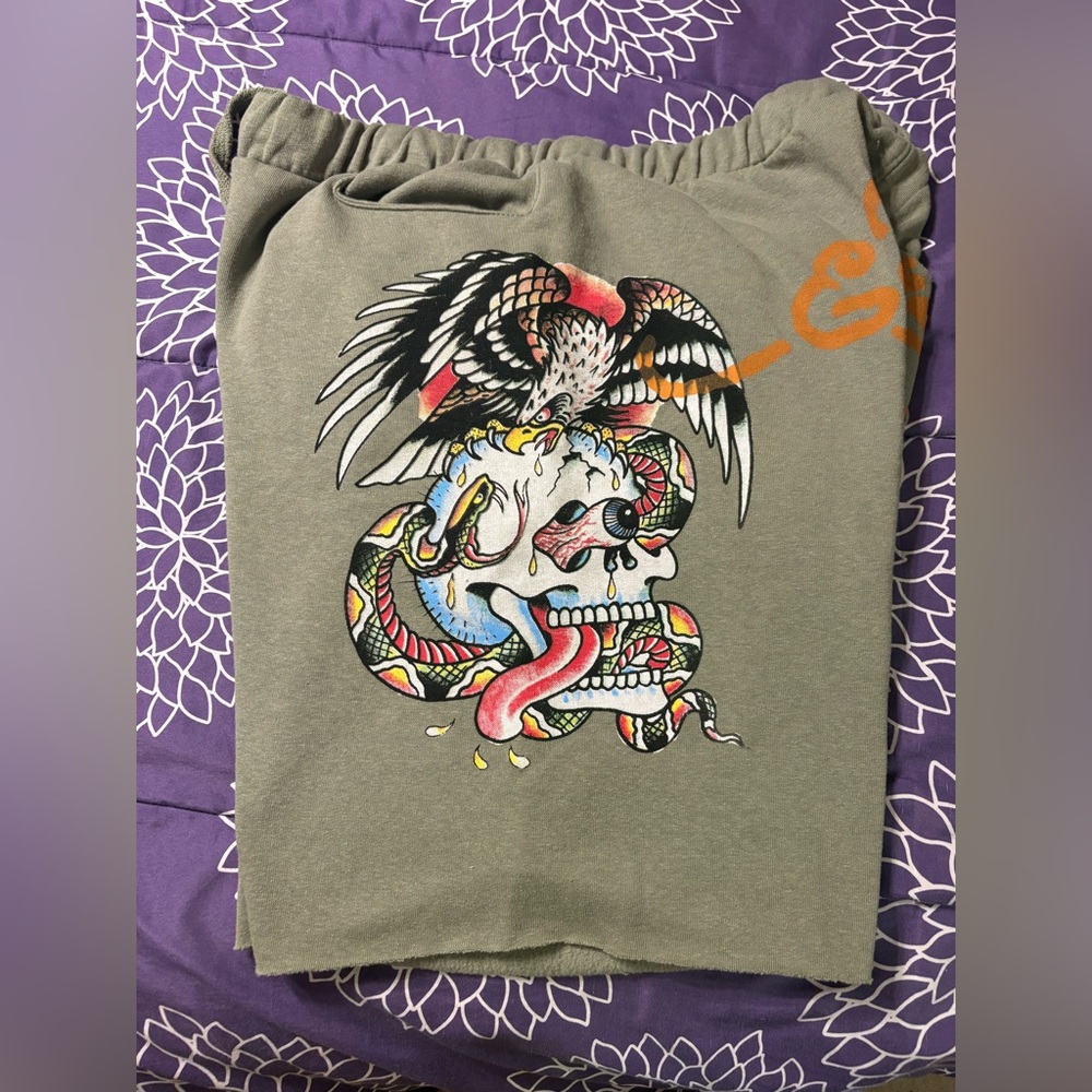 Ed Hardy men's fleece sweat shorts withbattle skull snake eagle graphic design.